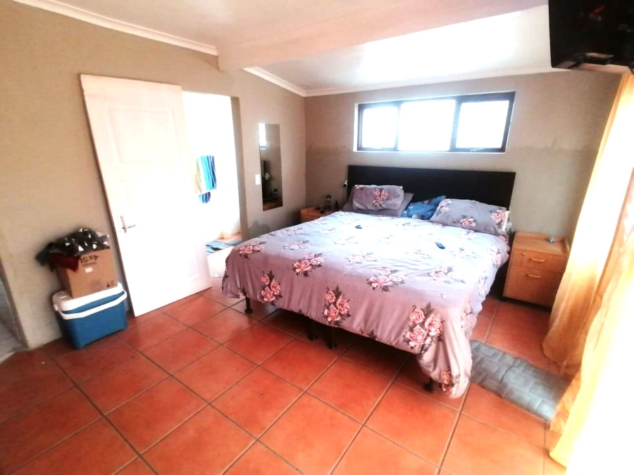 5 Bedroom Property for Sale in Northpine Western Cape